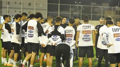المنتخب الأولمبي يختتم تدريباته للقاء السعودية اليوم.. ومشهور يحفز اللاعبين (صور) 