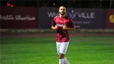 بيكهام مدافع سيراميكا ينتظر قرار الأهلي لحسم موقفه من عرض الزمالك