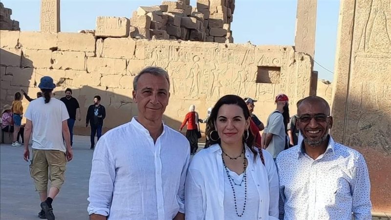 وزيرة السياحة اليونانية