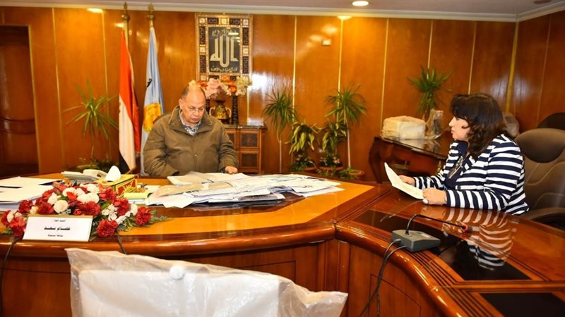 اجتماع محافظ أسيوط،
