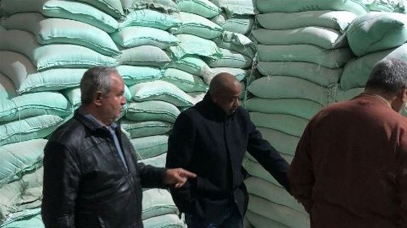 ضبط 17 طن دقيق بلدي