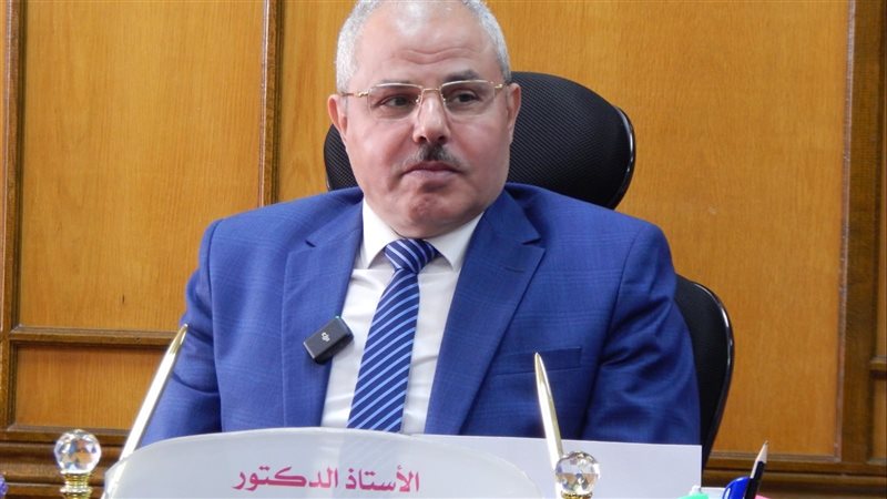 الدكتور ناصر مندور