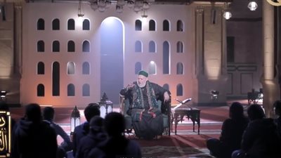 ما حكم الناس اللي بتعبد ربنا وقت الاحتياج فقط؟ علي جمعة يجيب