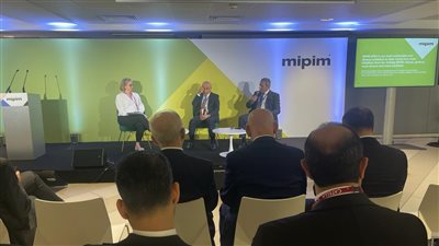 رئيس العاصمة الإدارية يبحث التعاون مع العراق وعمان في مجال التنمية العمرانية