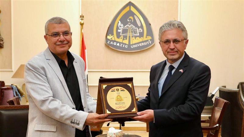 رئيس جامعةالزقازيق