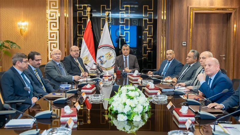 اجتماع وزير الإنتاج