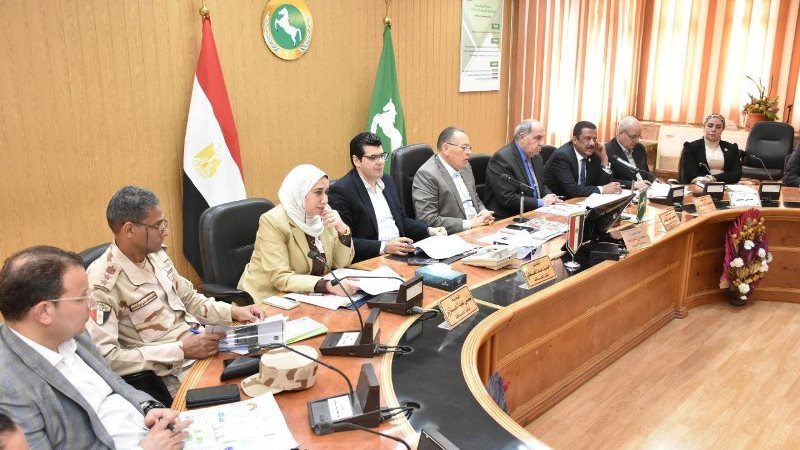 تنفيذي الشرقية يُناقش
