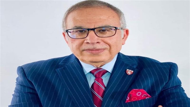 الدكتور أسامة حمدي،