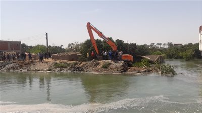 صور جديدة تكشف آخر التطورات بموقع انهيار جسر ترعة السويس بالإسماعيلية 