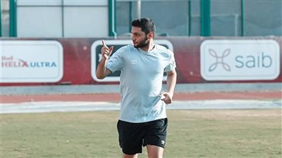 نيدفيد يقترب من الرحيل عن الأهلي