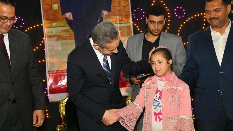 في تقليد سنوي محافظ