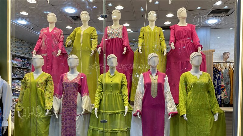 أسعار الفساتين والعبايات