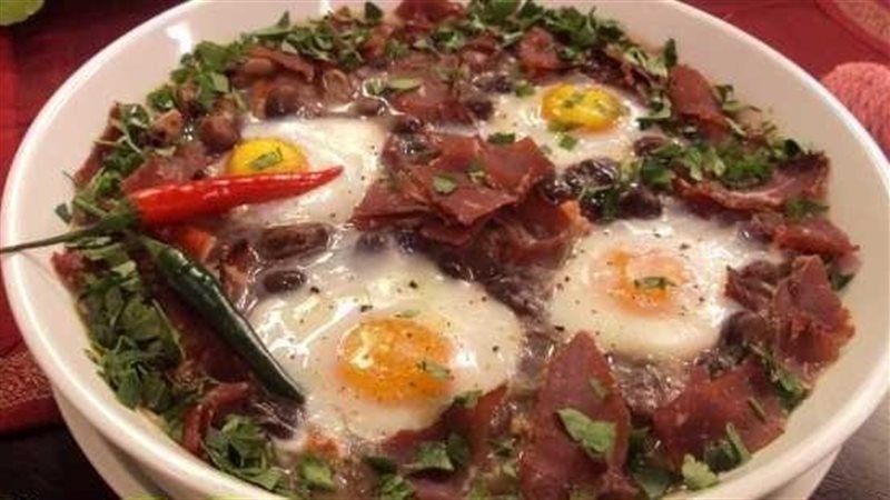 الفول بالبسطرمة،