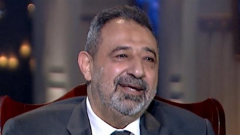 الكاتبن مجدي عبد