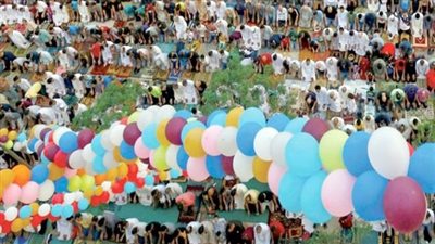 الأحكام الكاملة لعيد الفطر.. طريقة إحياء ليلته وكيفية الصلاة وصيغ التكبيرات وقضاء يومه.. وهذه أبرز السنن المؤكدة والمستحبات 