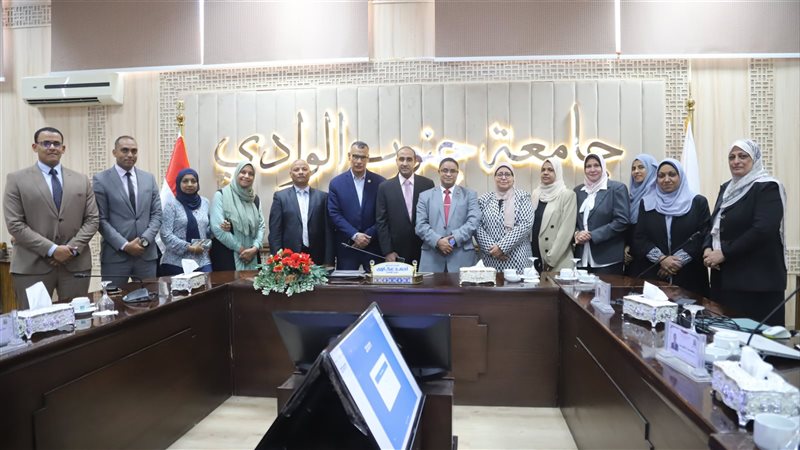 جانب من اجتماعات