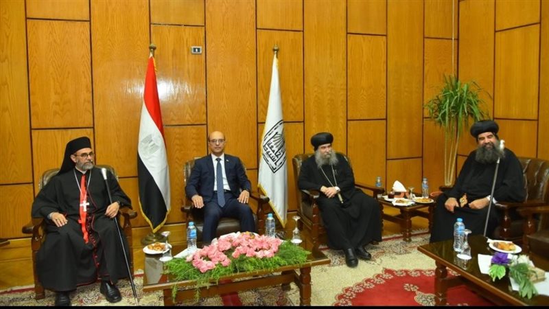 الوفد الكنائس واساقفة