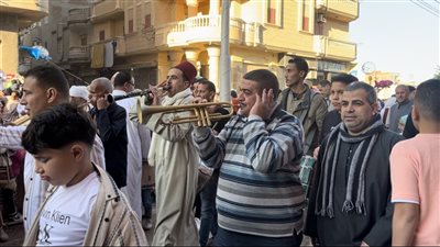 بالمزمار والطبل البلدي، أهالي البحيرة يحتفلون بعيد الفطر المبارك (فيديو)