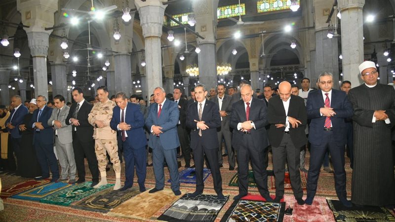 محافظ الغربية وآلاف