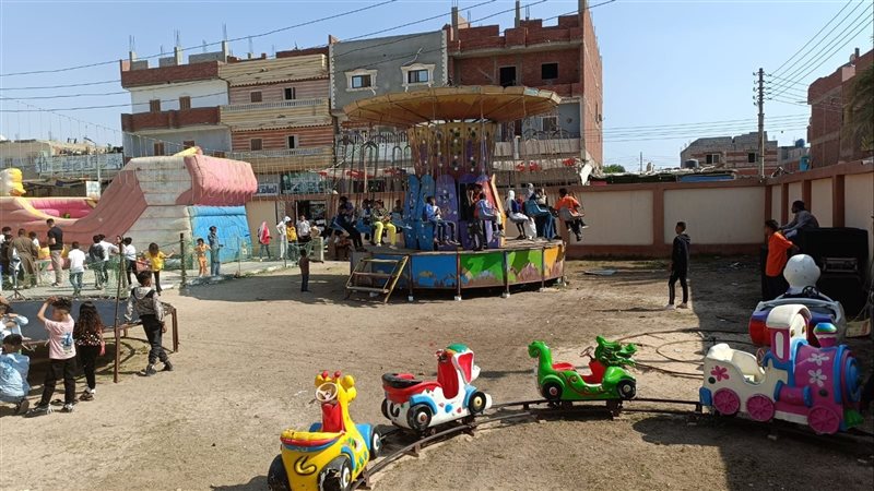 جانب من إقبال الأطفال