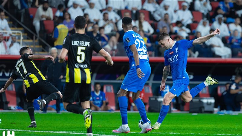 الهلال يفوز على اتحاد