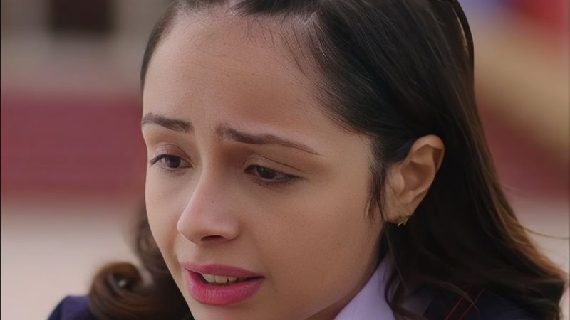 الفنانة الشابة خلود