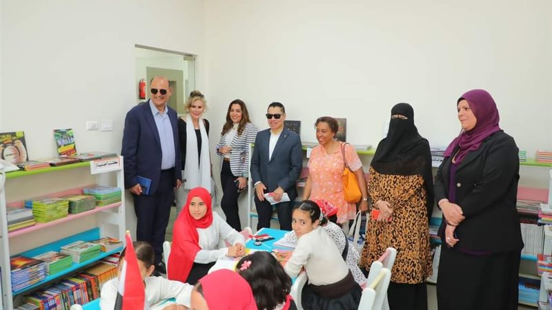 محافظ دمياط وسفراء