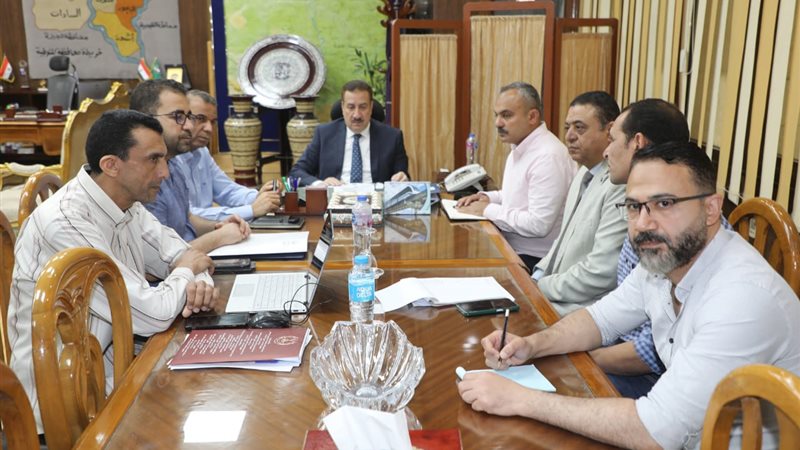 محافظ المنوفية يناقش