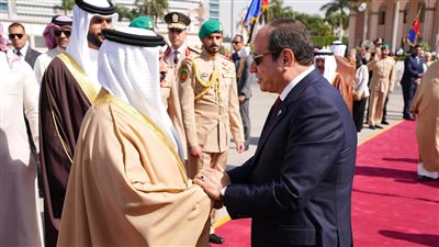 السيسي وملك البحرين يؤكدان ضرورة الوقف الفوري لإطلاق النار بغزة