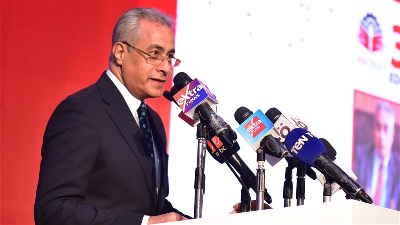 حسن شحاتة وزير العمل،فيتو