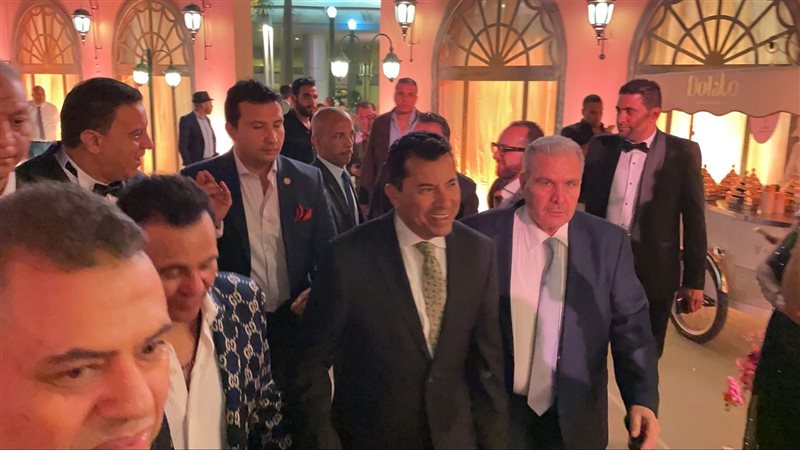وزير الشباب والرياضة