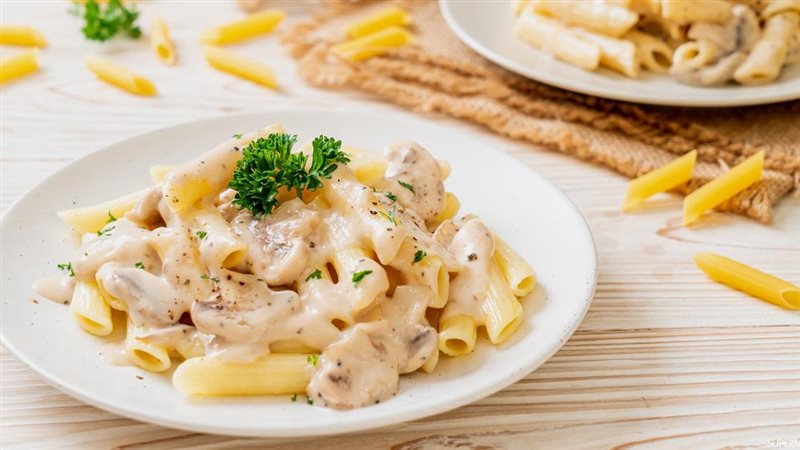 مكرونة بالوايت صوص،