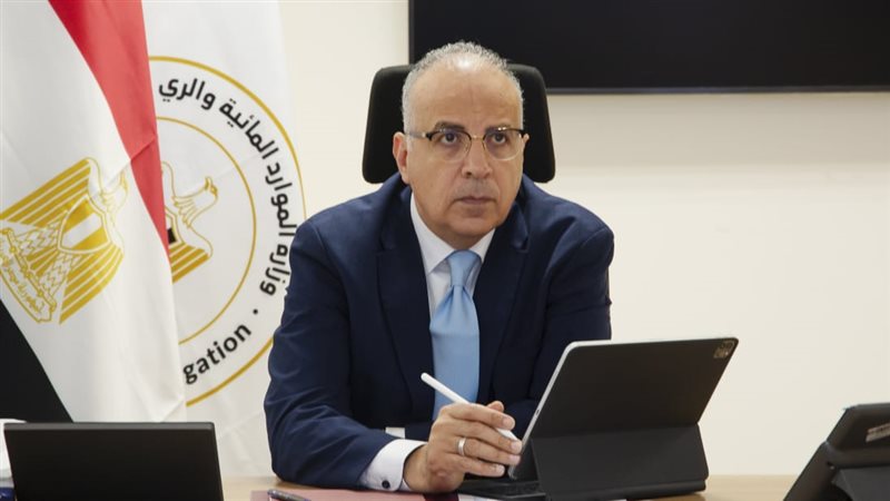 وزير الري الدكتور