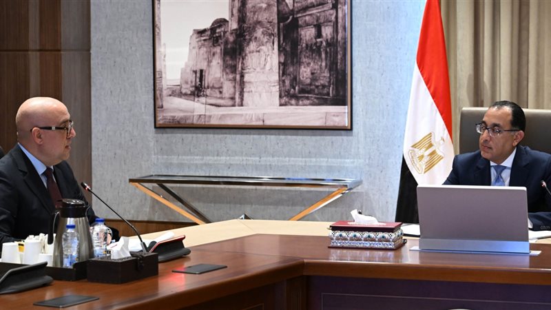 رئيس الوزراء ووزير