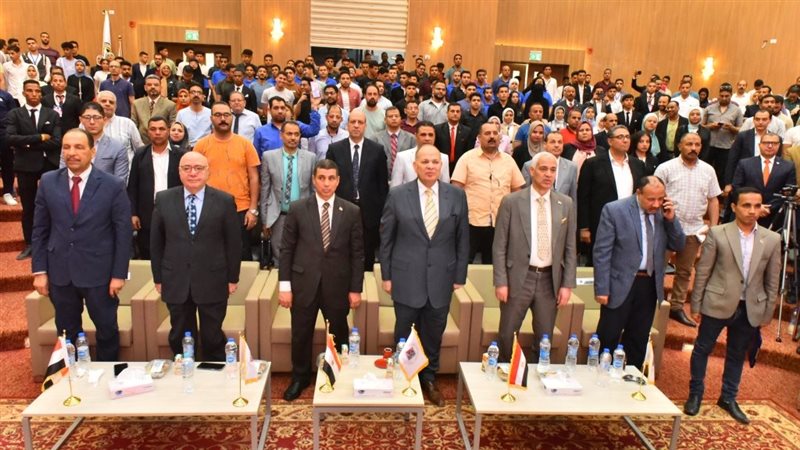 محافظ أسيوط يشهد