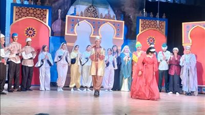 عرض المسرحية الغنائية 
