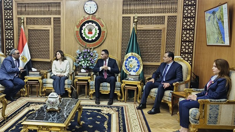 محافظ الدقهلية يستقبل