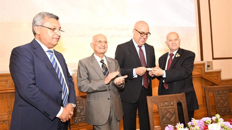 د. عاصم الجزار وزير