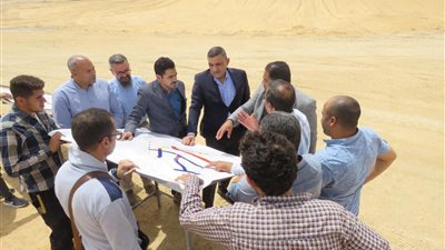 مسئولو الإسكان يتفقدون مشروعات القاهرة الجديدة