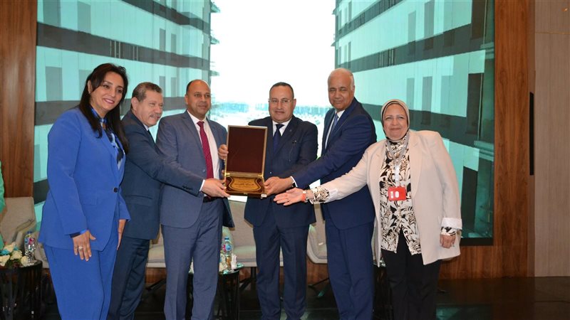رئيس جامعة الإسكندرية،