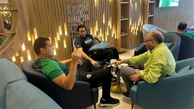 رئيس بعثة الزمالك في غانا يعقد جلسات منفردة مع اللاعبين، اعرف التفاصيل