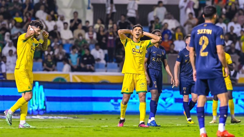 الخليج والنصر، فيتو
