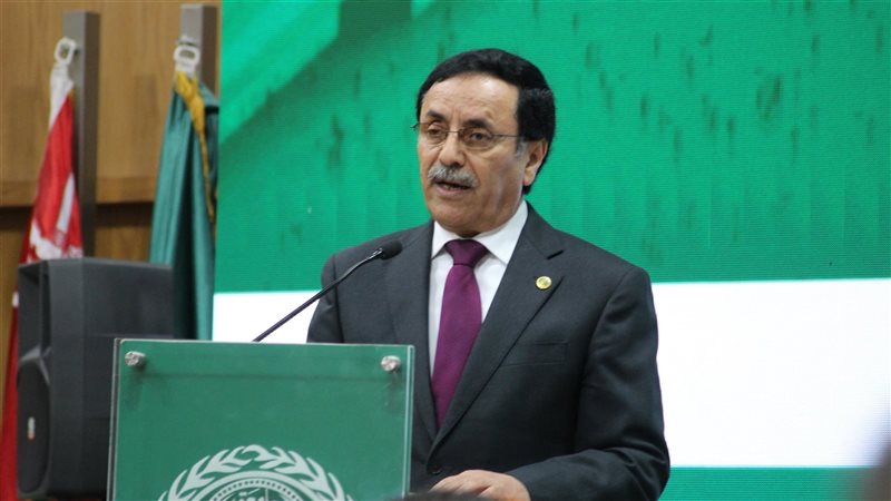 ناصر القحطاني المدير