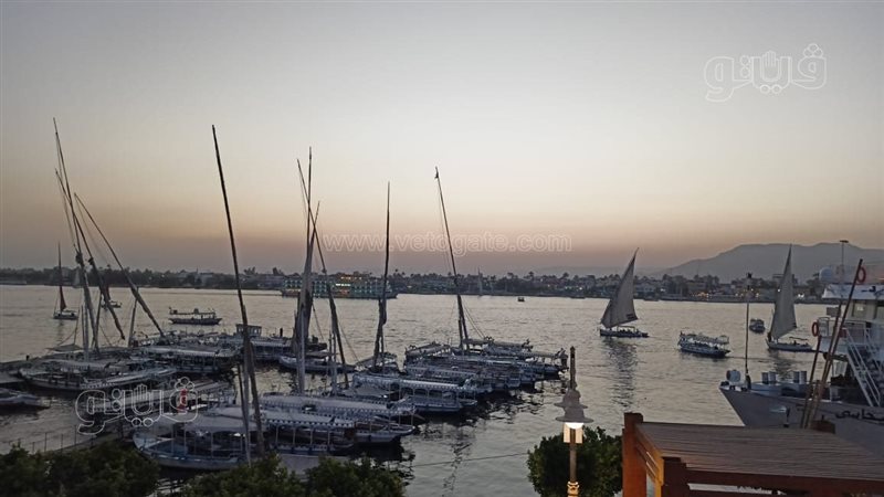 لحظة غروب الشمس،