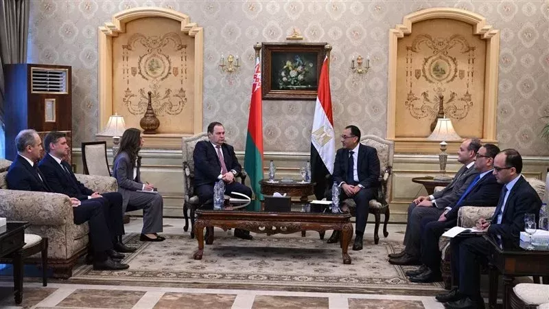 رئيس الوزراء يستقبل