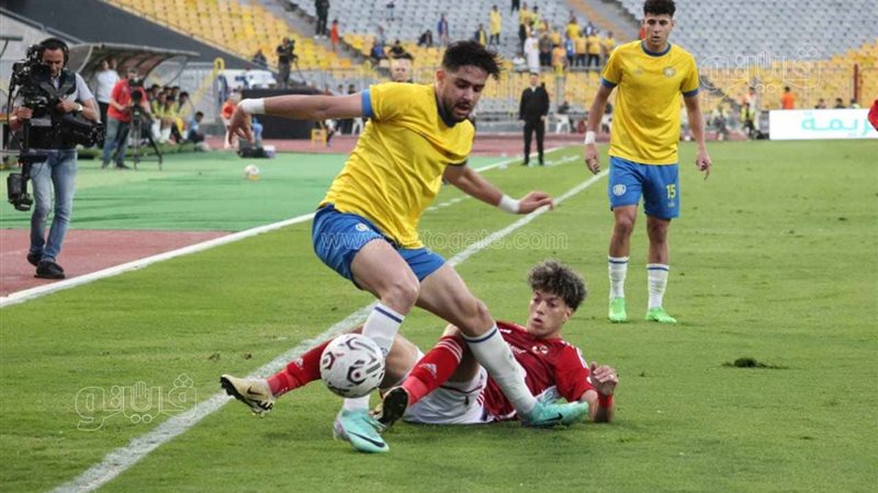 الأهلي والاسماعيلي،