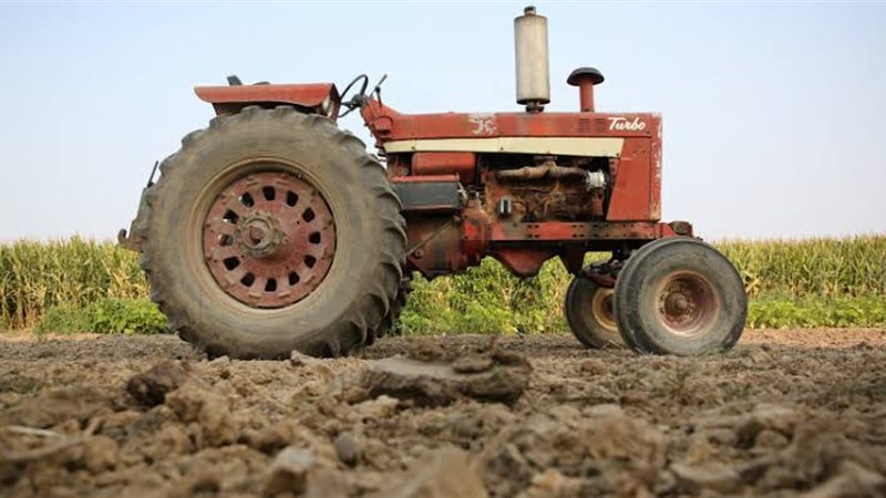 صورة لجرار زراعي،