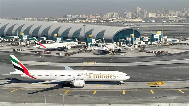 مطار دبى، فيتو 
