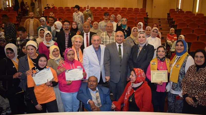تكريم الأبطال من