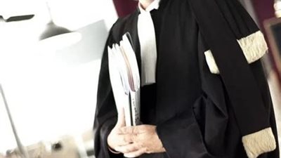قانوني يوضح الدعاوى التي يسمح للمواطن برفعها أمام المحاكم بدون محام 
